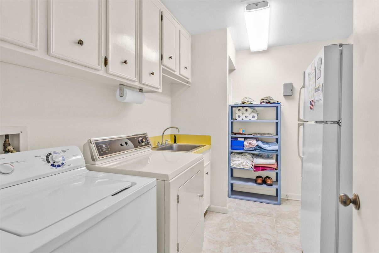 Interior, Washer