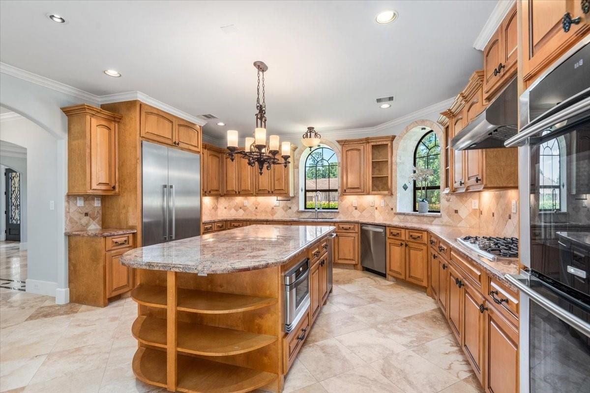 Chandelier, Interior, Kitchen, Recessed Lighting, Stainless Steel Appliances