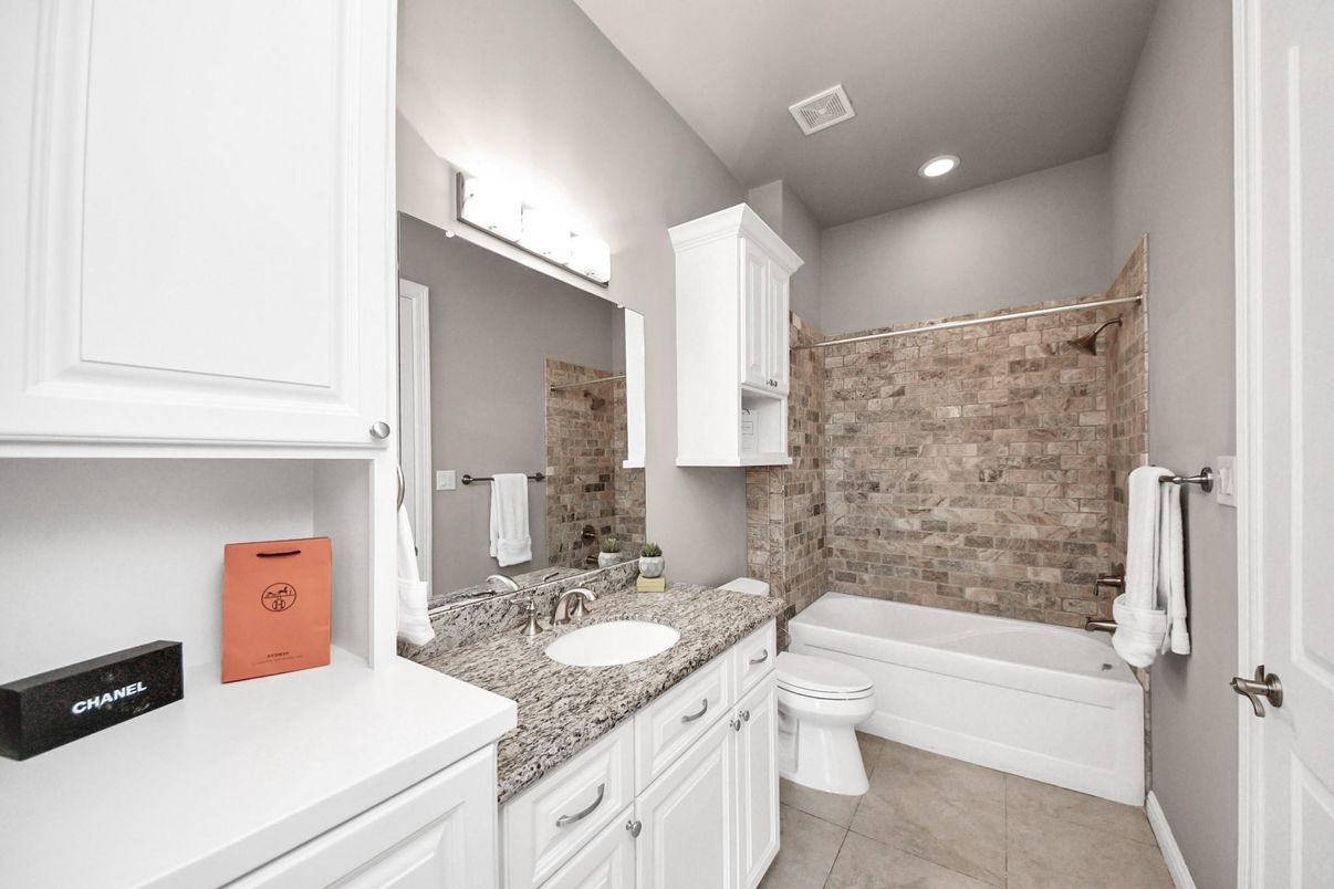 Bathroom, Interior, Recessed Lighting