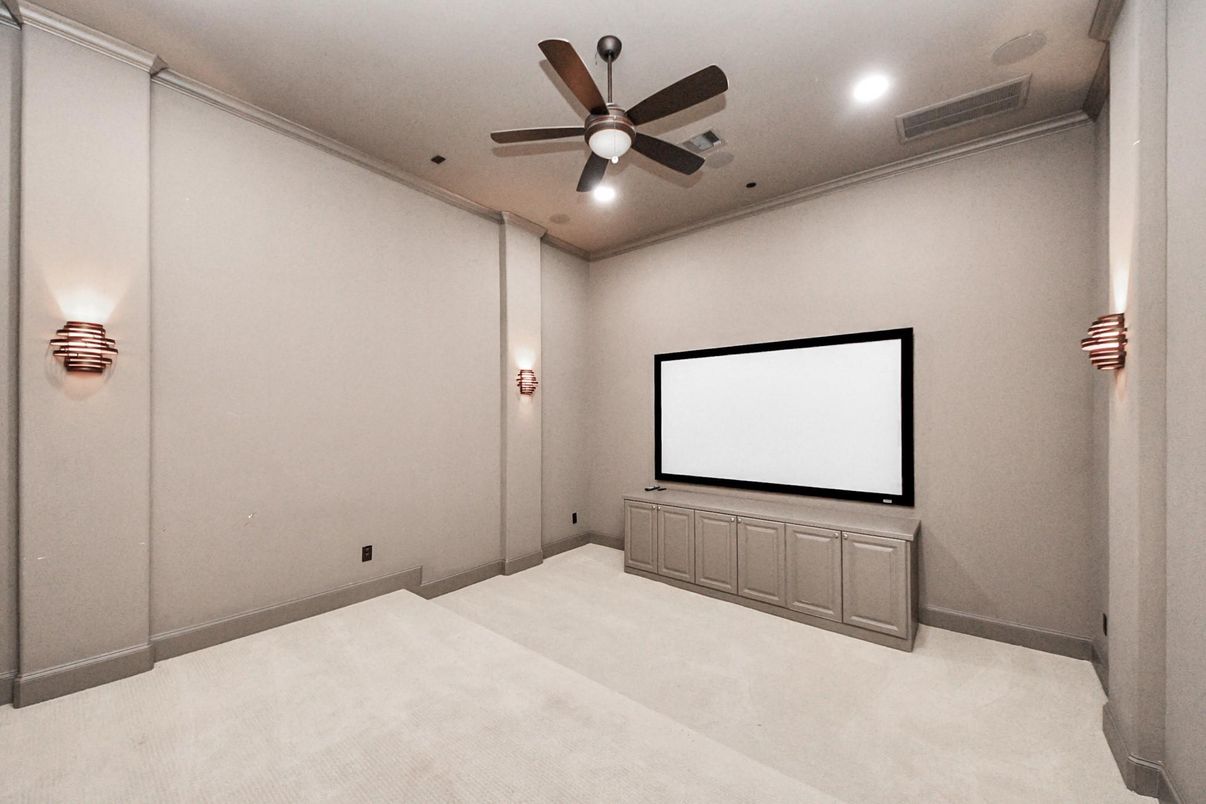 Empty room, Interior, Projection Screen, Recessed Lighting, Theatre Room