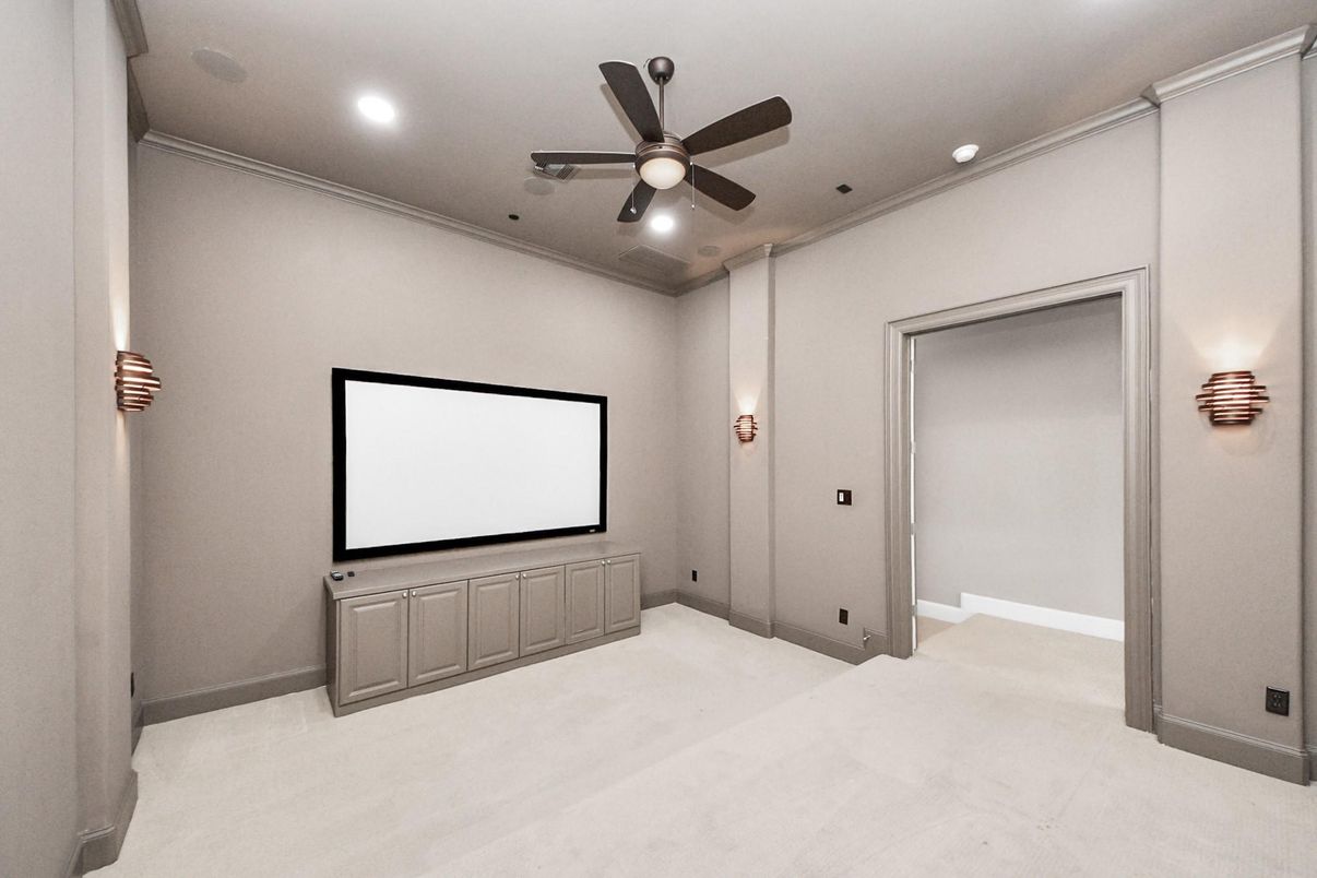 Empty room, Interior, Projection Screen, Recessed Lighting, Theatre Room