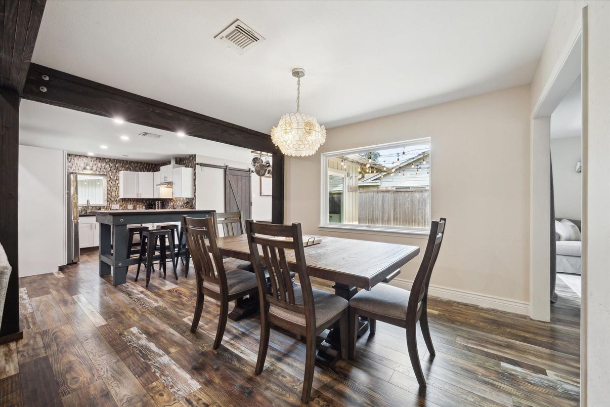 Chandelier, Dining room, Interior, Kitchen, Recessed Lighting, Wood Texture Flooring