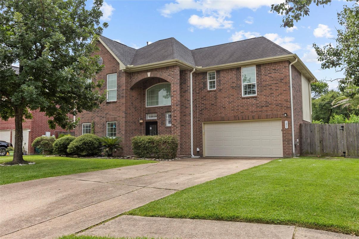 Attached, Exterior, Facade, Brick Facade, Brick Traditional