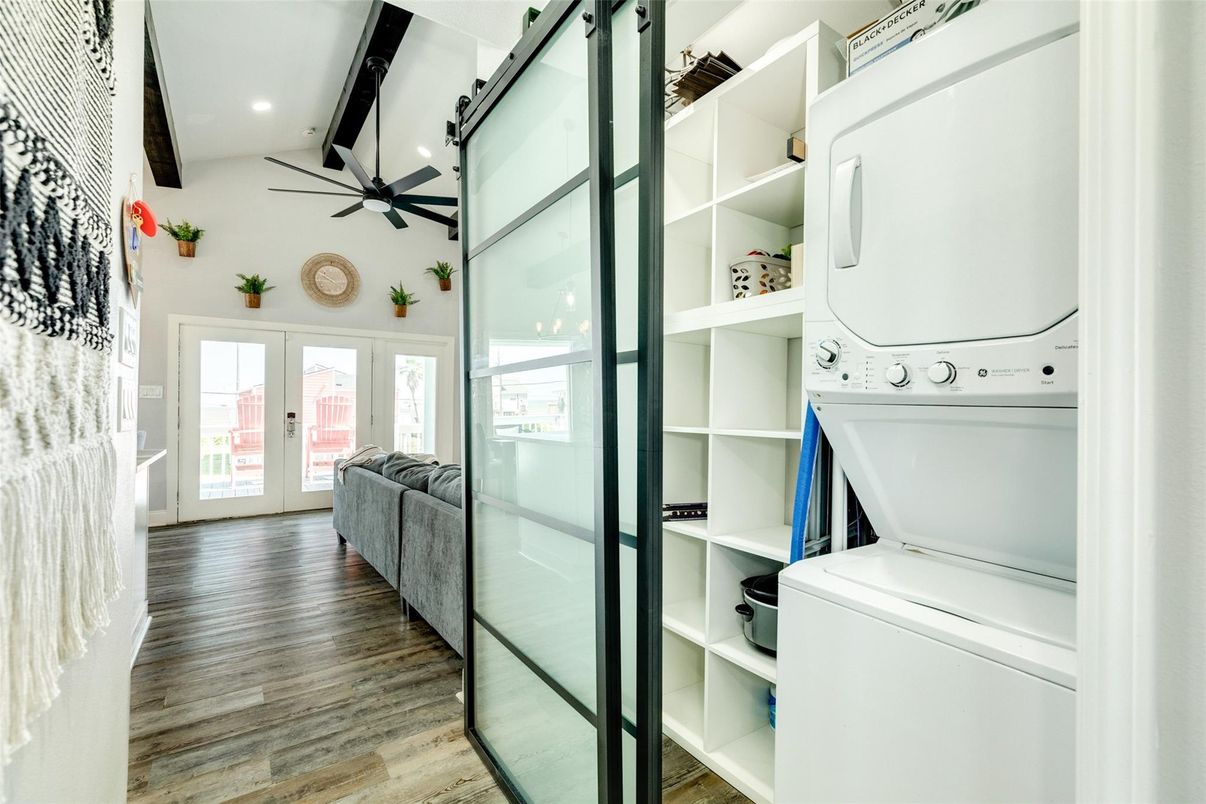 Interior, Recessed Lighting, Utility Closets, Washer, Wood Texture Flooring