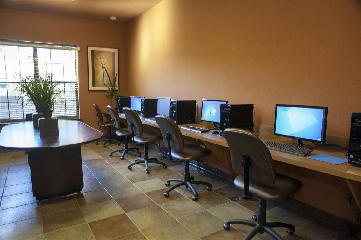 Home Office, Interior