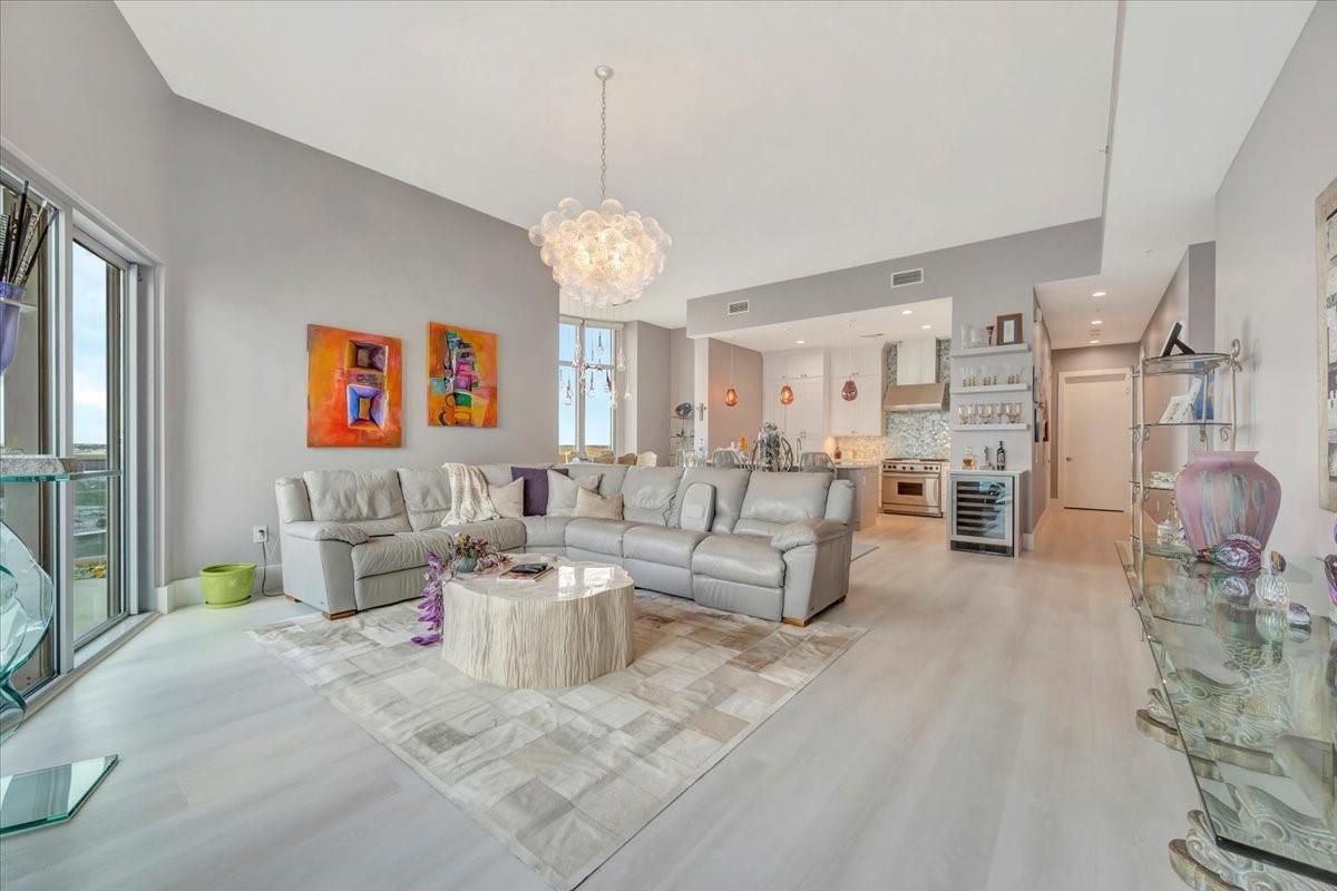 Chandelier, Interior, Kitchen, Living room, Pendant Lights, Recessed Lighting, Stainless Steel Appliances