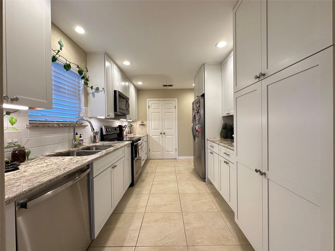 Interior, Kitchen, Recessed Lighting
