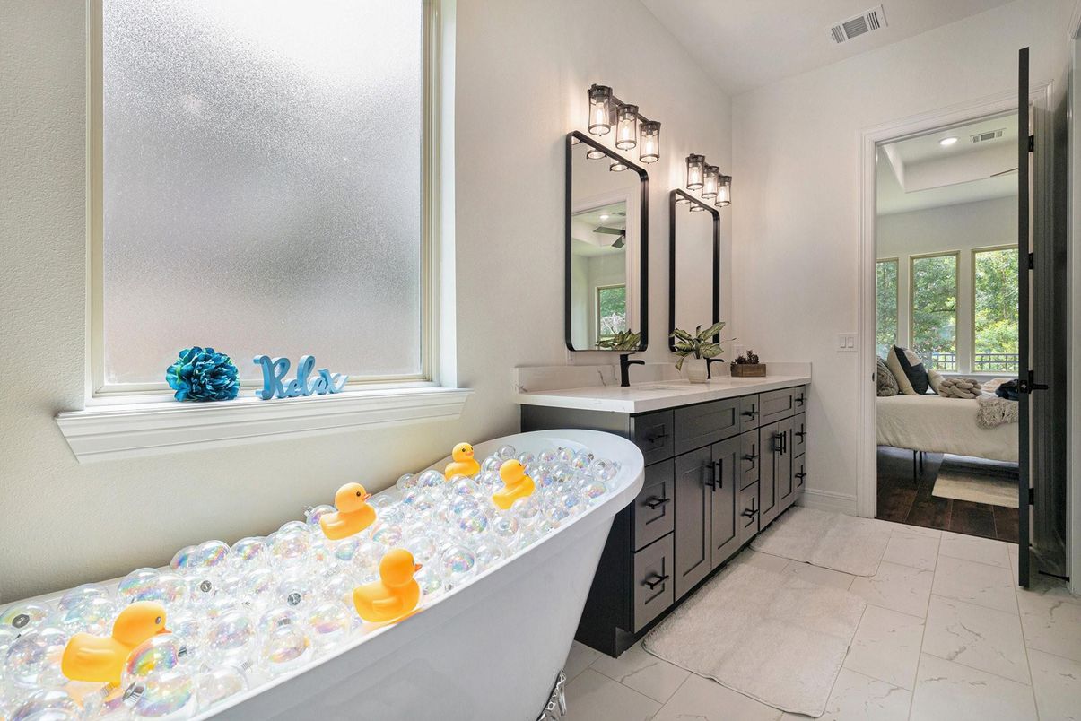 Bathroom, Bedroom, Dual Sink Vanities, Interior, Recessed Lighting
