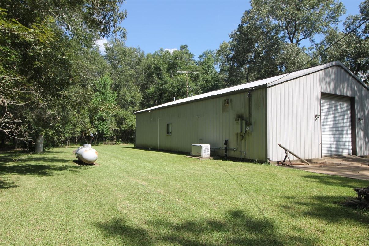 Backyard, Detached Garage, Exterior