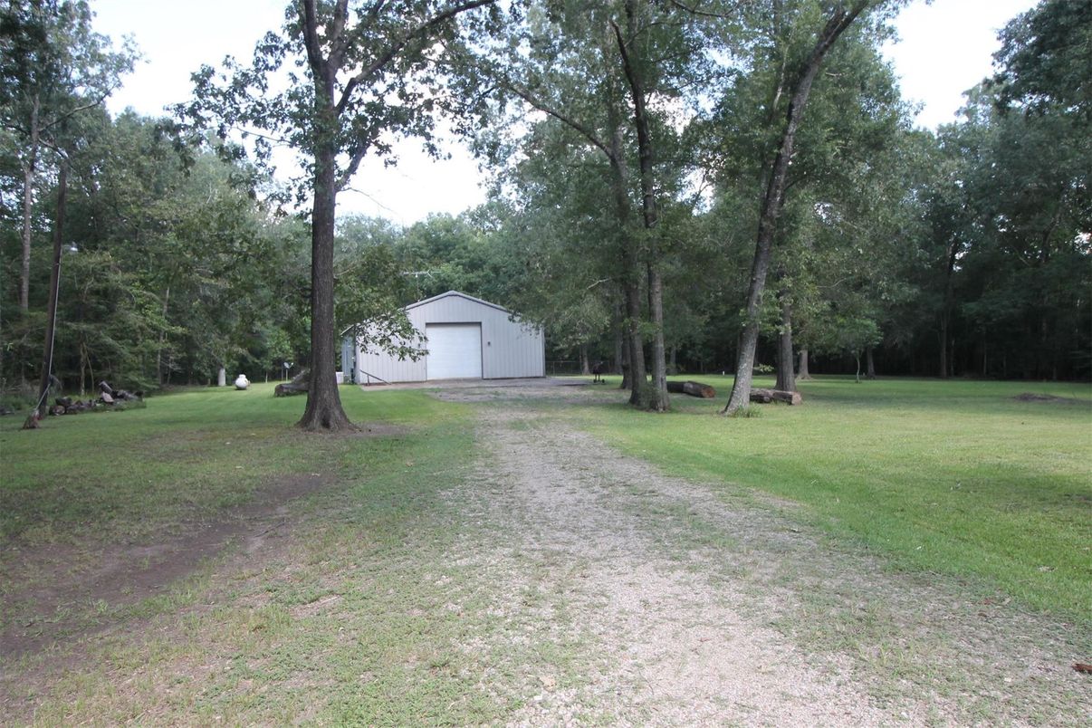 Backyard, Detached Garage, Exterior