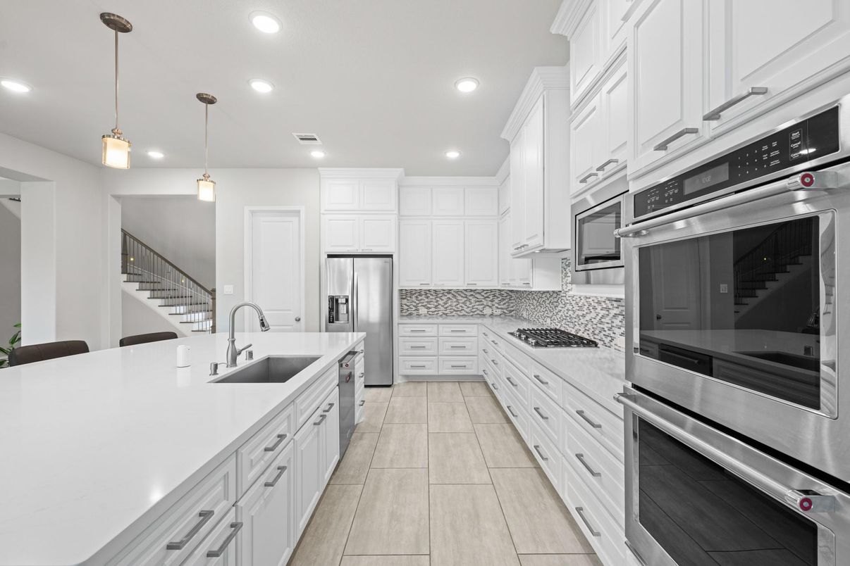 Interior, Kitchen, Pendant Lights, Recessed Lighting, Stainless Steel Appliances