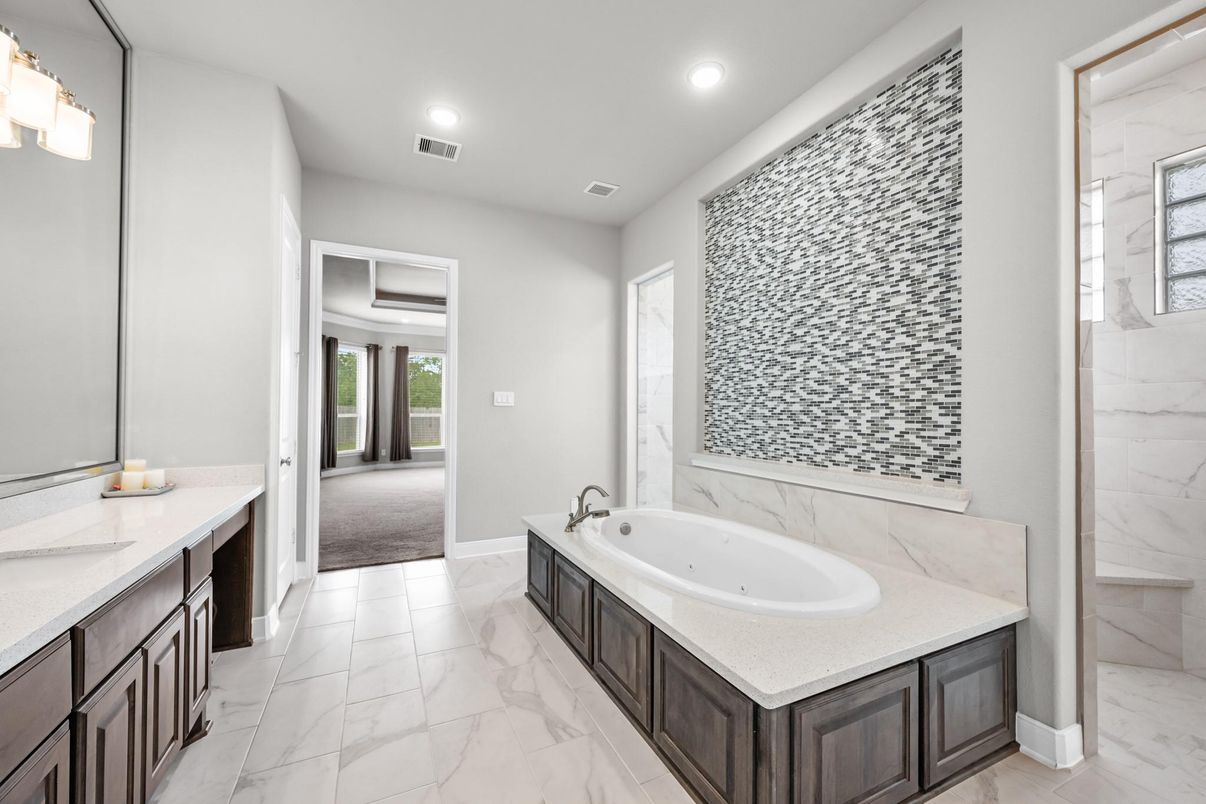 Bathroom, Interior, Marble, Marble Walls, Recessed Lighting