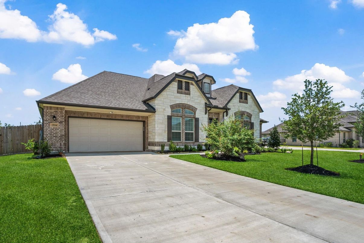 Attached, Backyard, Exterior, Facade, French Provincial