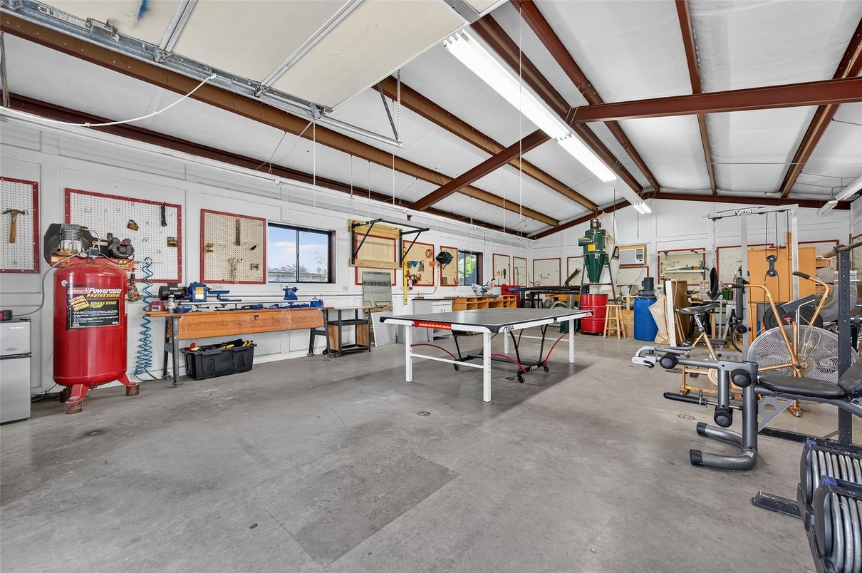 Fitness Equipment, Game Room, Garage, Interior