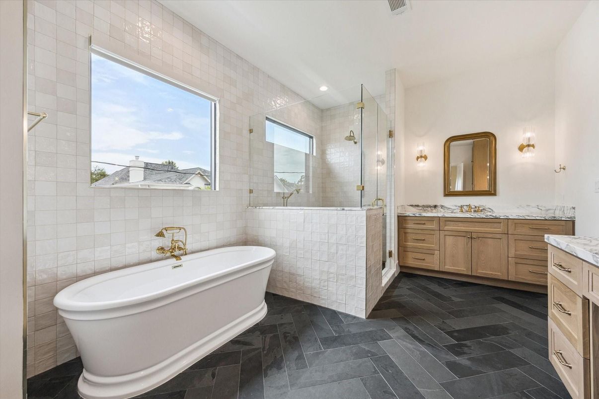 Bathroom, Dual Sink Vanities, Free Standing Baths, Interior, Recessed Lighting