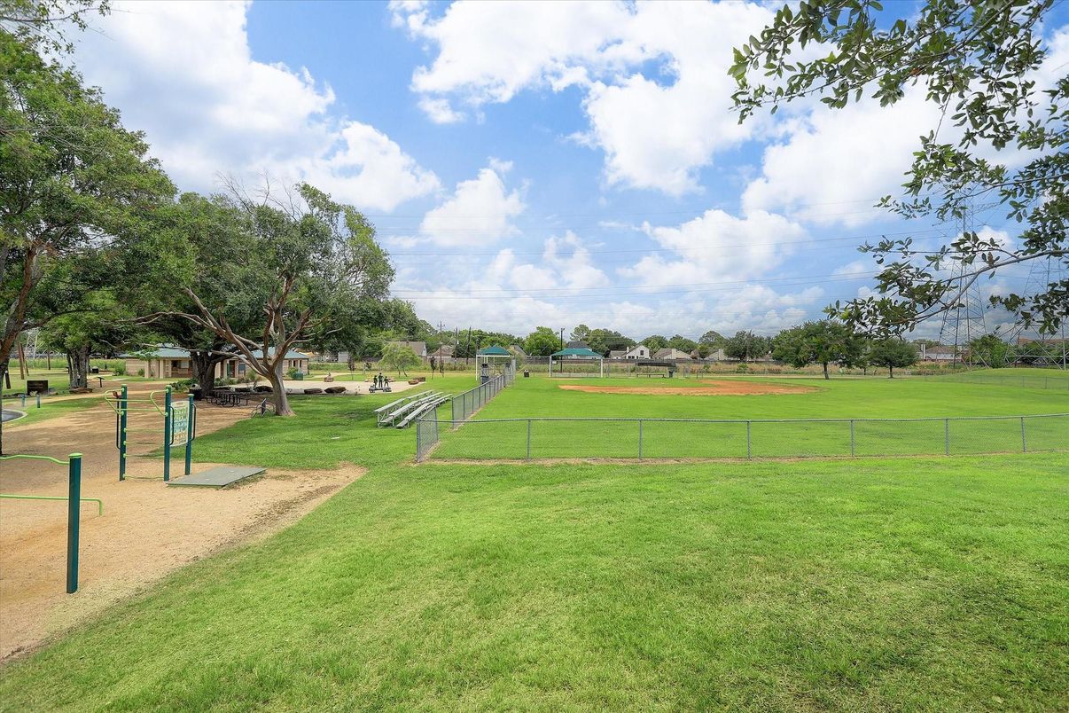 Backyard, Exterior, Playground
