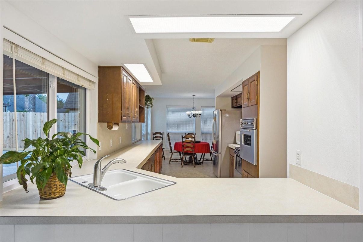 Chandelier, Dining room, Interior, Kitchen, Pendant Lights