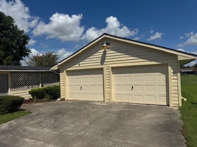 Detached Garage, Exterior