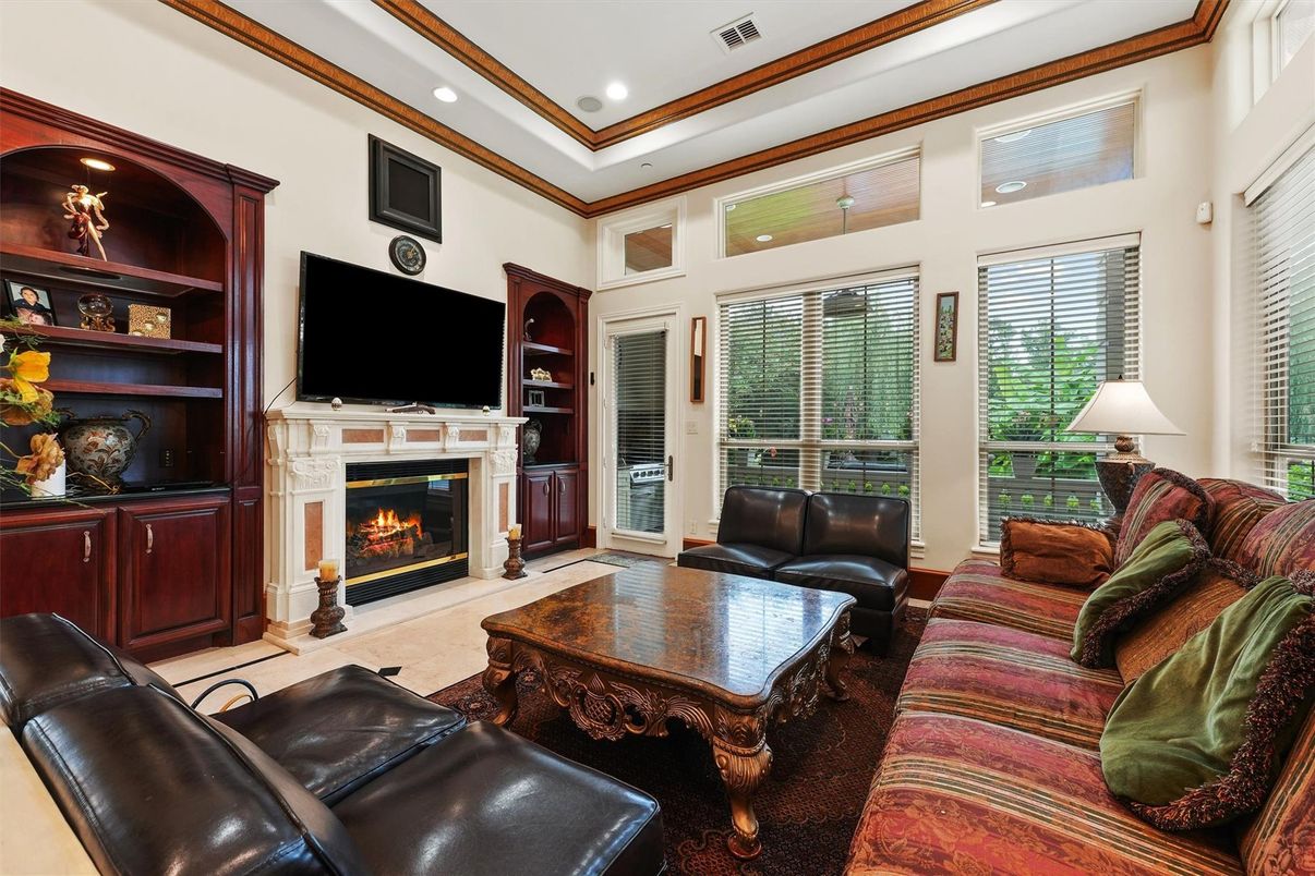 Fireplace, Interior, Living room, Recessed Lighting