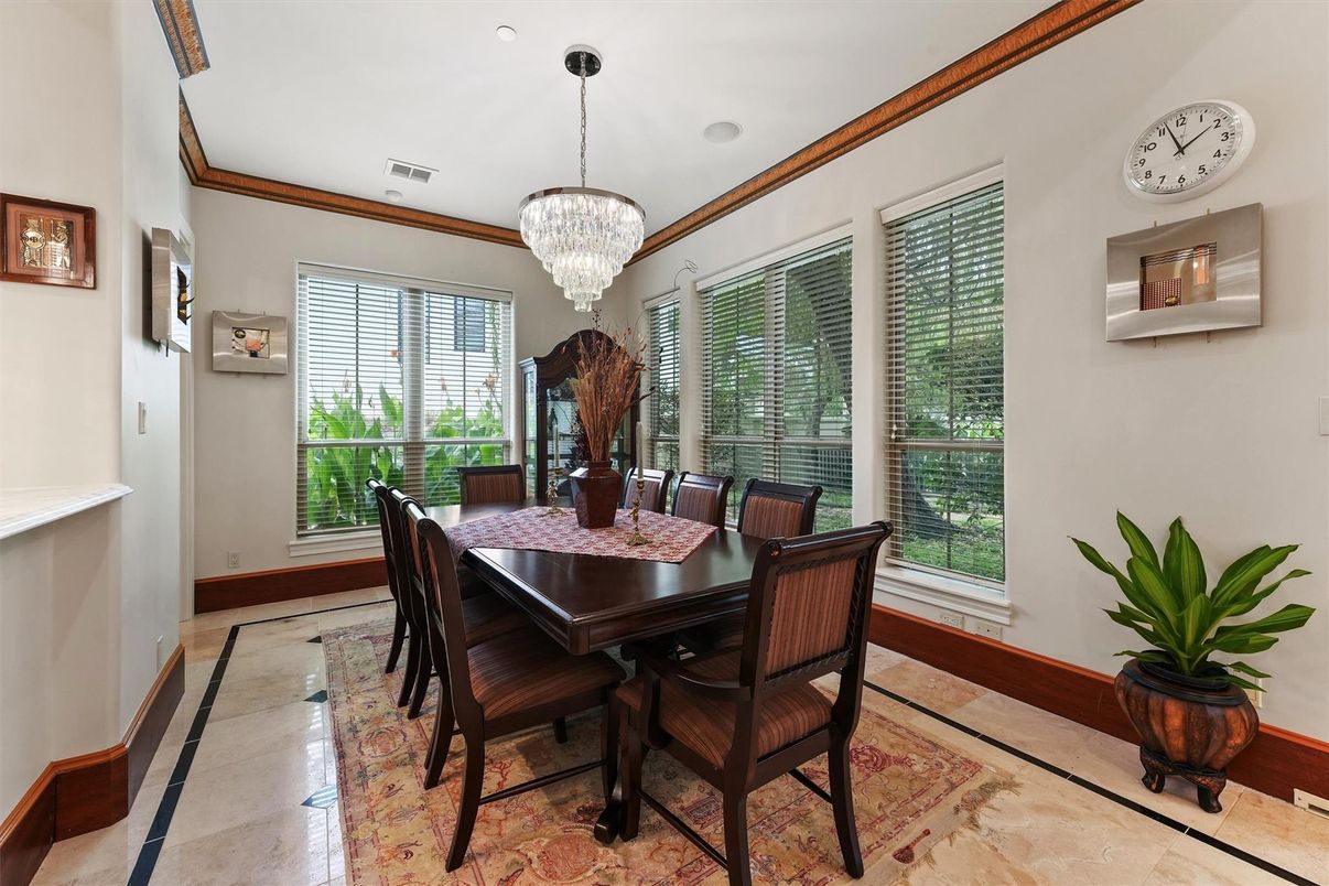 Chandelier, Dining room, Interior