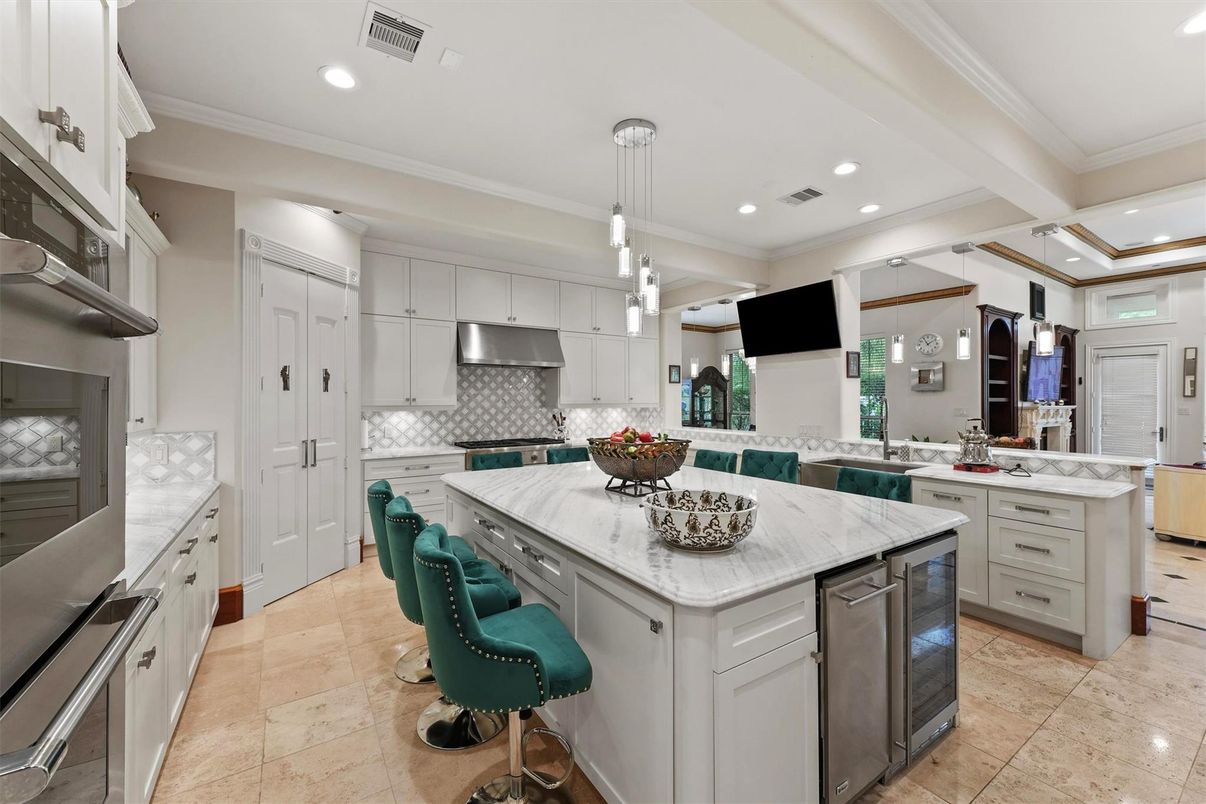 Interior, Kitchen, Pendant Lights, Recessed Lighting, Stainless Steel Appliances
