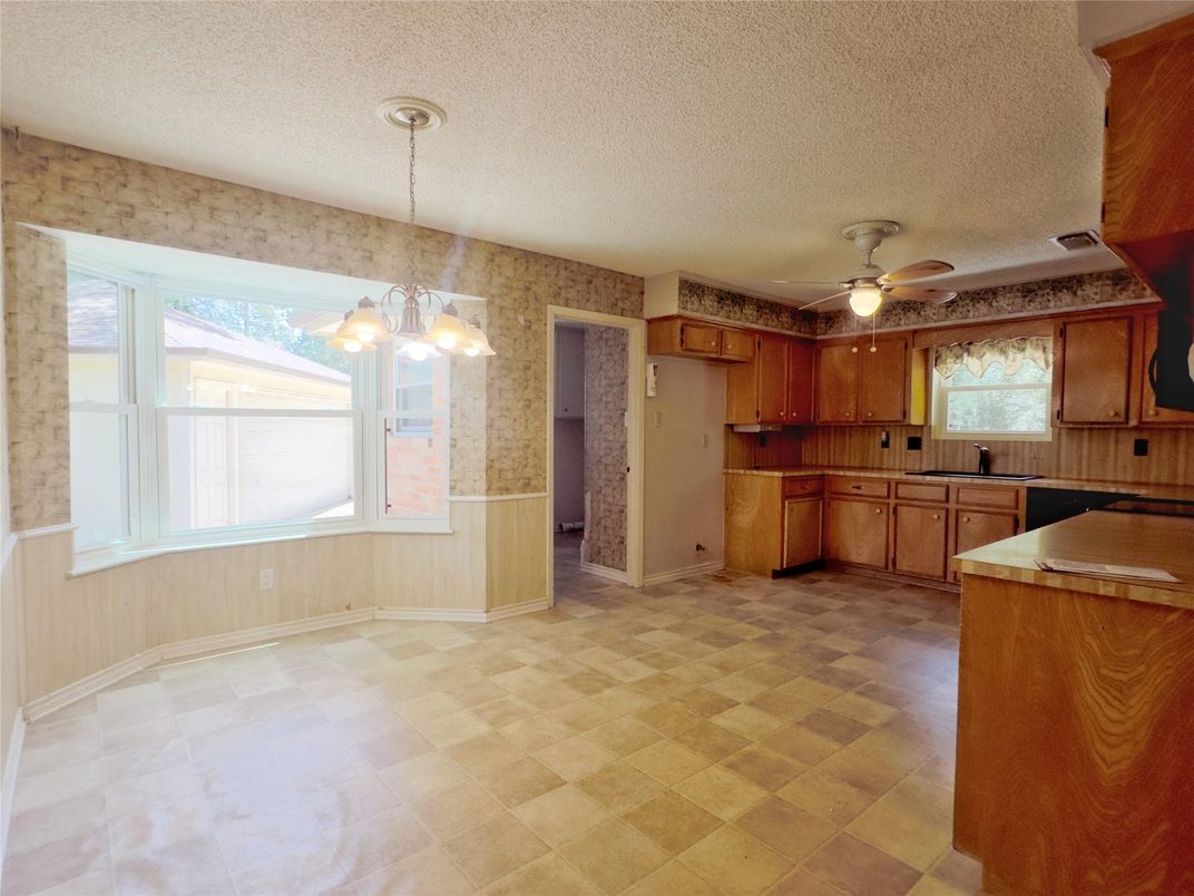 Chandelier, Interior, Kitchen, Pendant Lights
