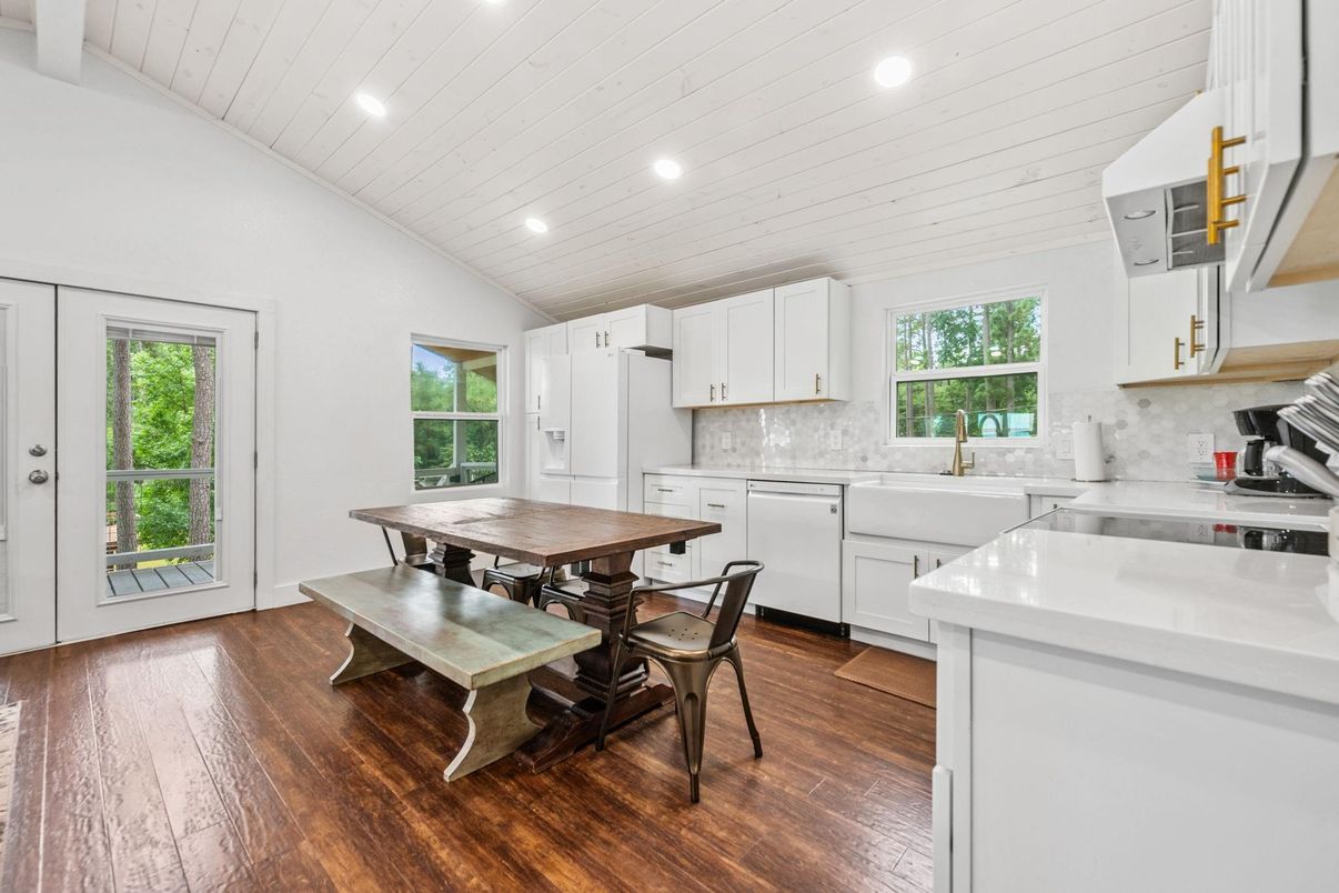 Dining room, Interior, Kitchen, Recessed Lighting, Wood Texture Flooring