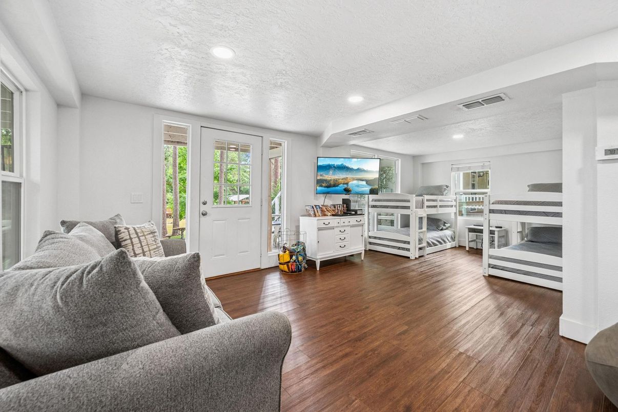 Dining room, Interior, Recessed Lighting, Wood Texture Flooring
