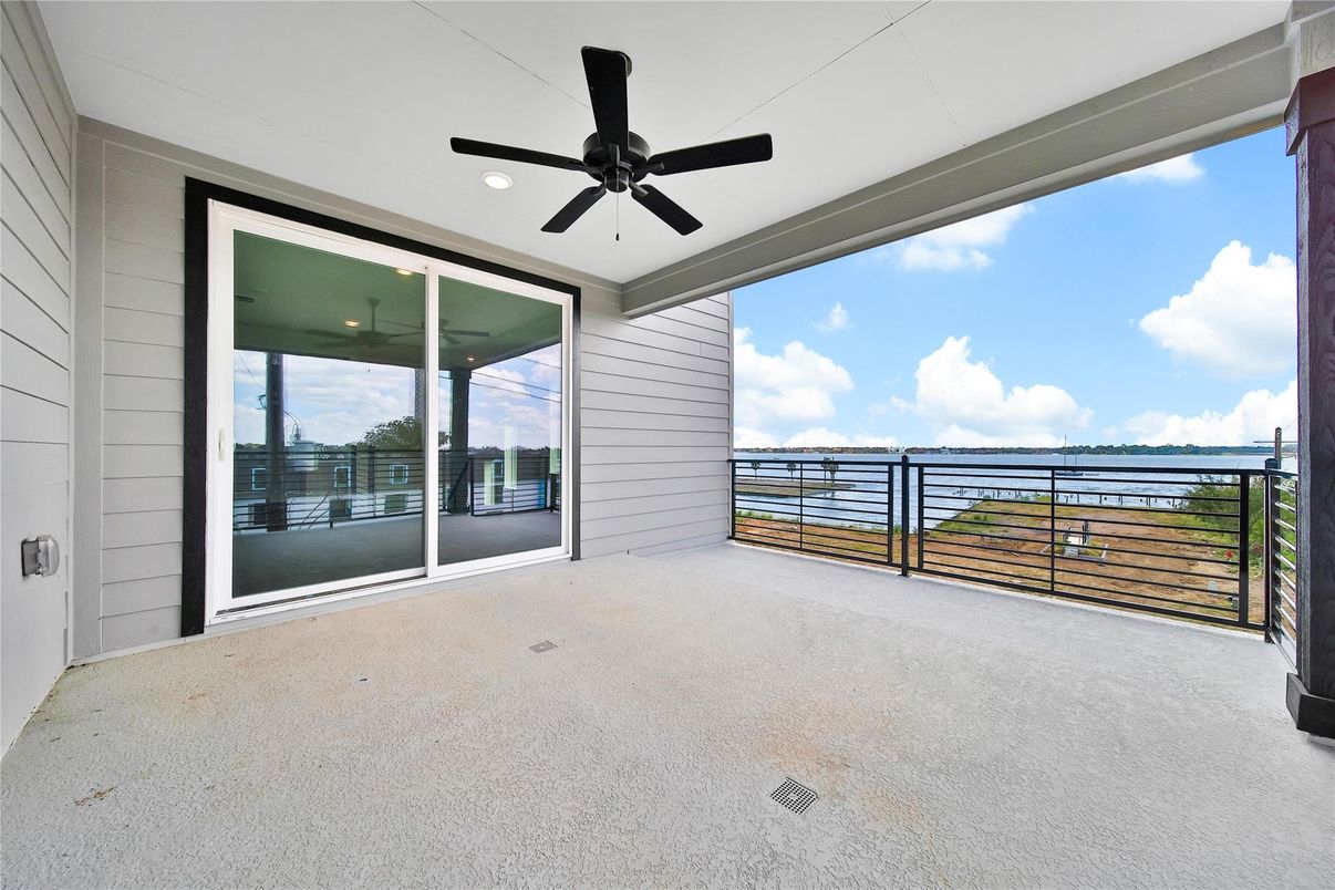 Interior, Sun Room, Water