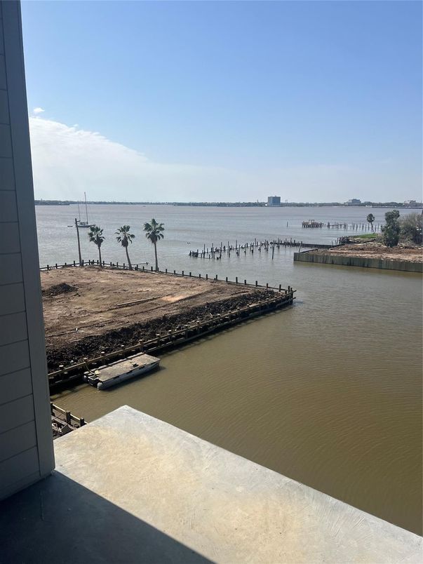Exterior, Water