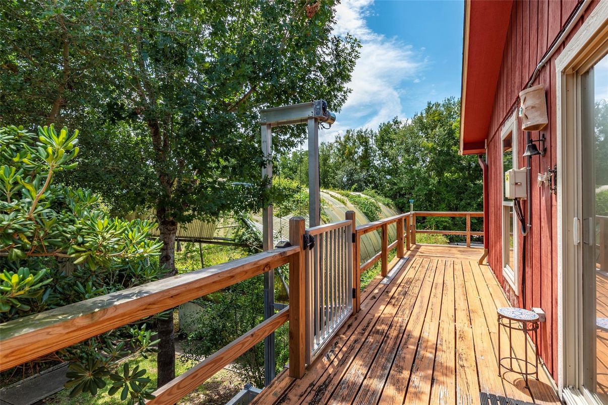 Exterior, Wood Texture Flooring