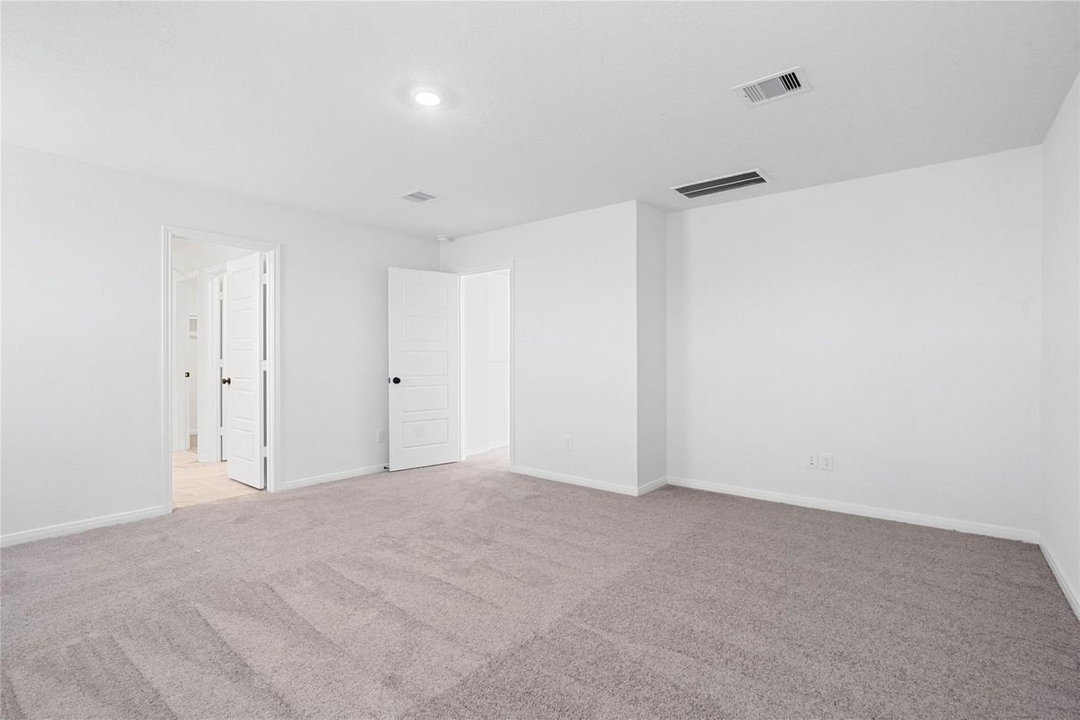 Empty room, Interior, Recessed Lighting