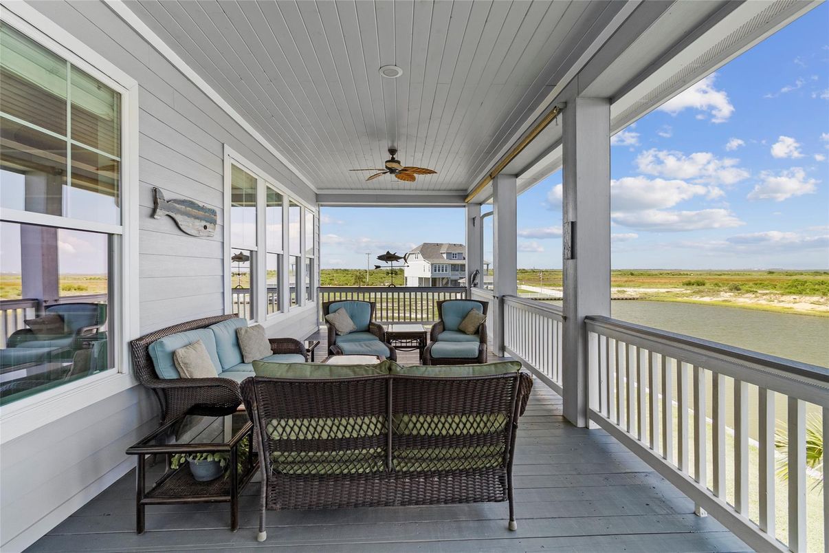 Interior, Sun Room, Water