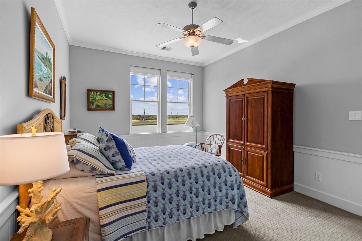 Bedroom, Interior, Water