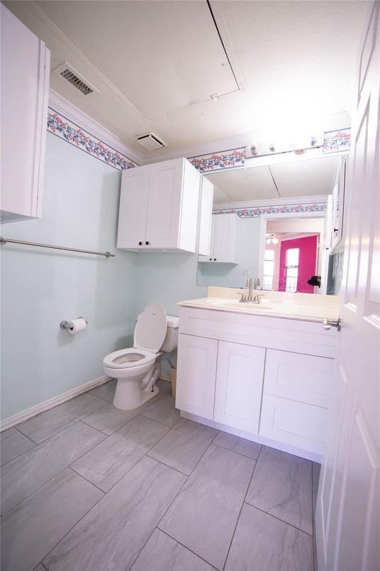 Bathroom, Interior