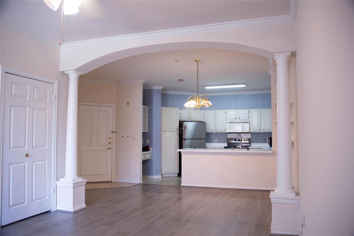 Chandelier, Interior, Kitchen, Pendant Lights, Recessed Lighting, Stainless Steel Appliances, Wood Texture Flooring