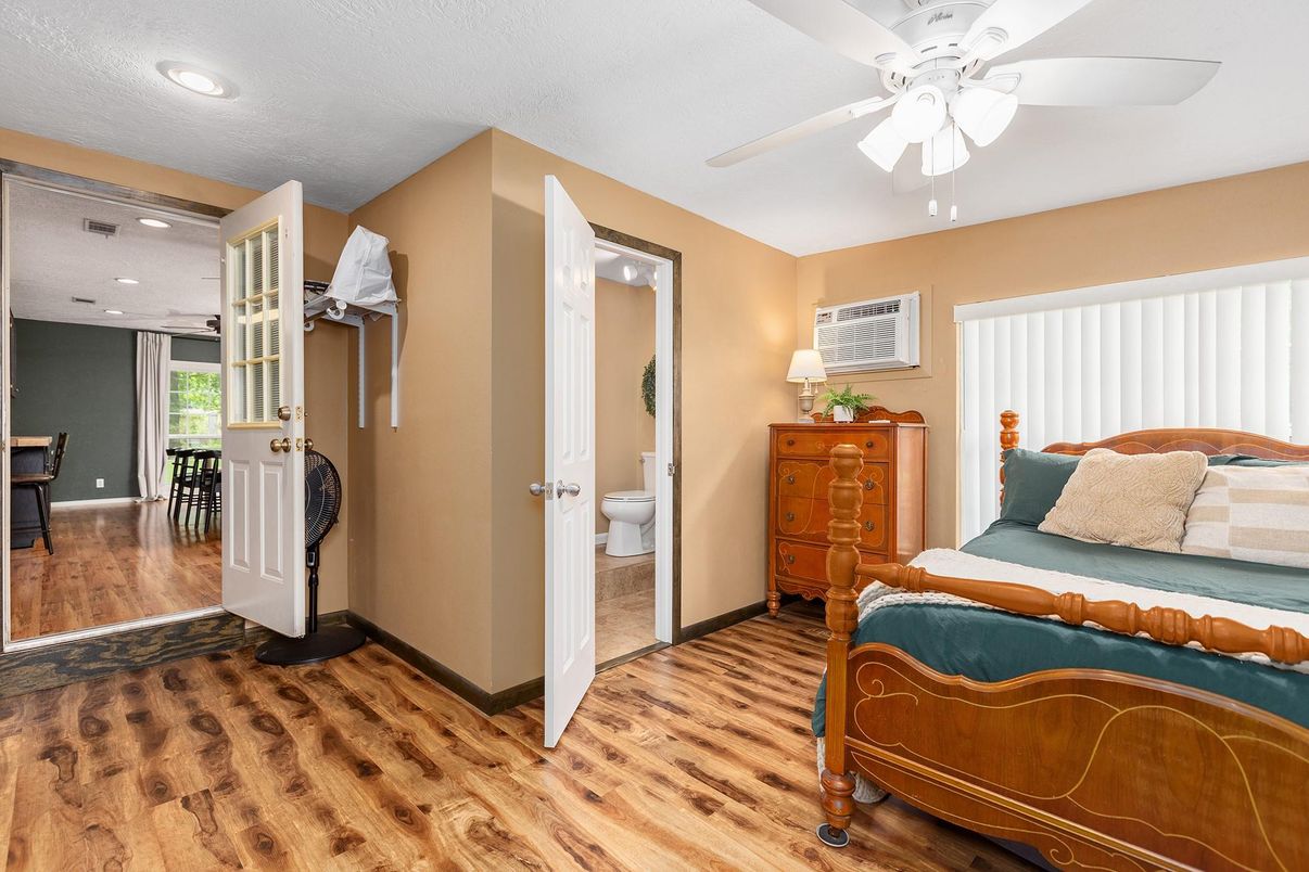 Bathroom, Bedroom, Dining room, Interior, Recessed Lighting, Wood Texture Flooring