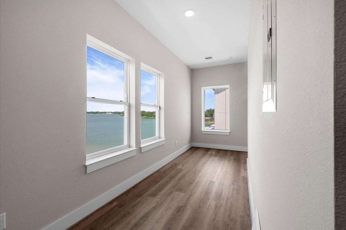 Empty room, Interior, Recessed Lighting, Water, Wood Texture Flooring