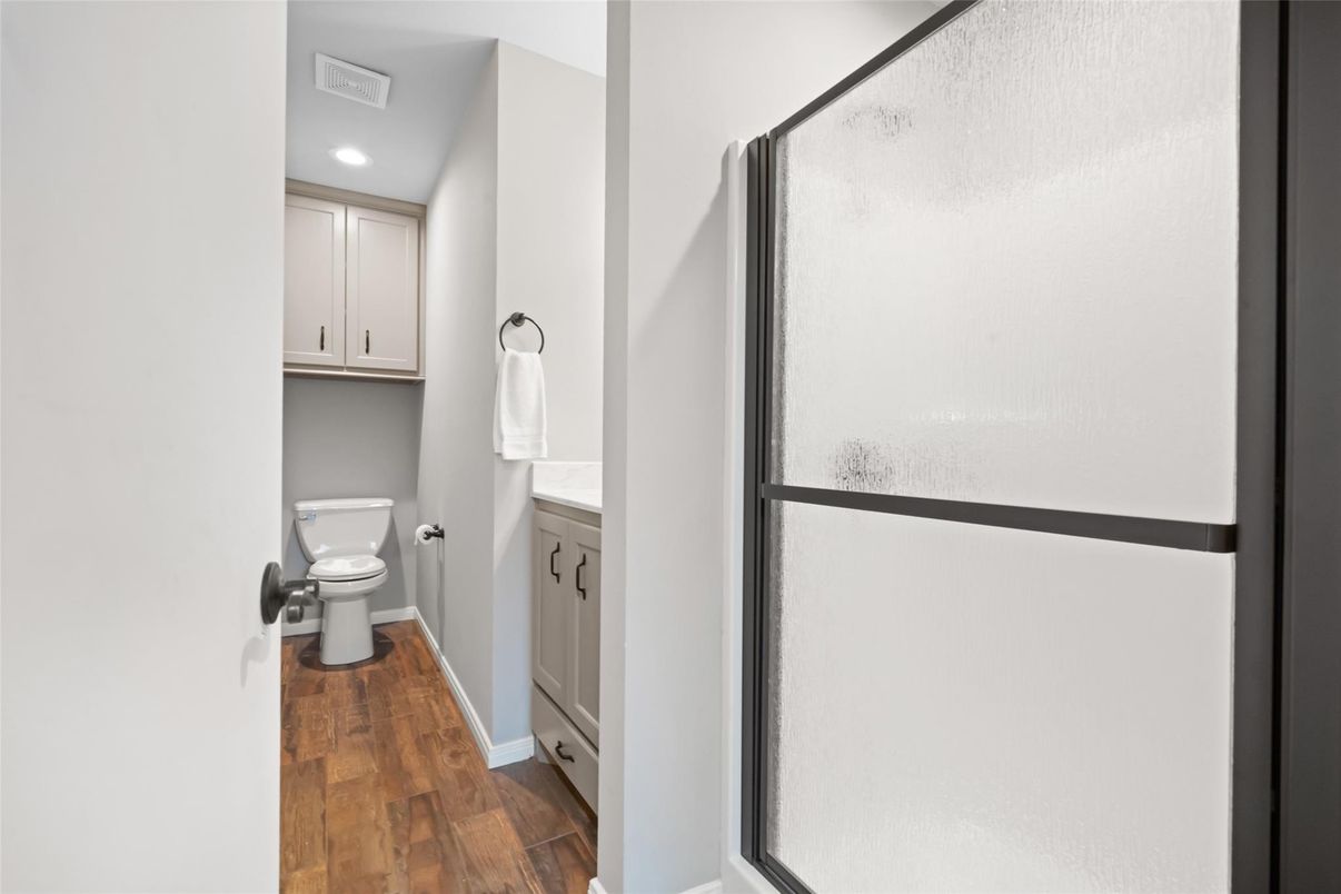 Bathroom, Interior, Recessed Lighting, Wood Texture Flooring