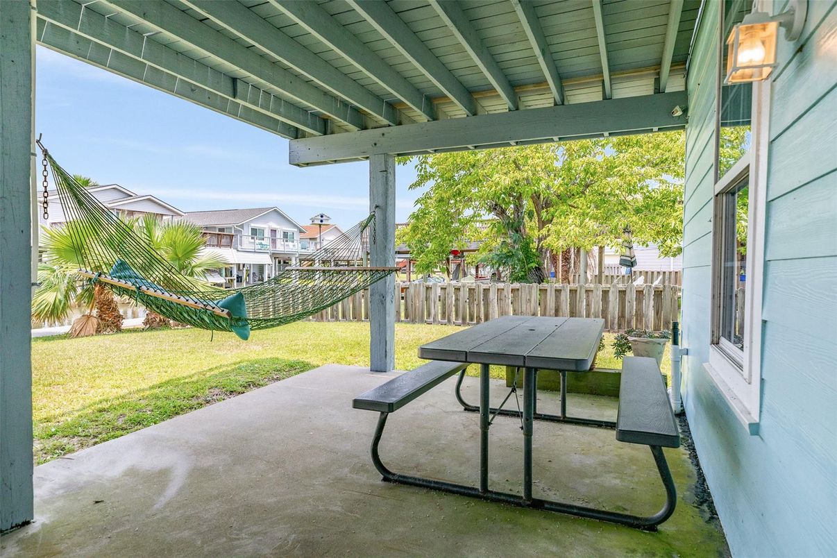 Backyard, Exterior