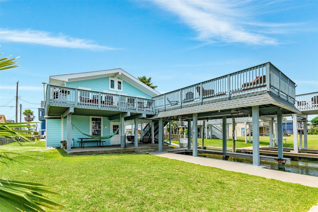 Backyard, Exterior, Water