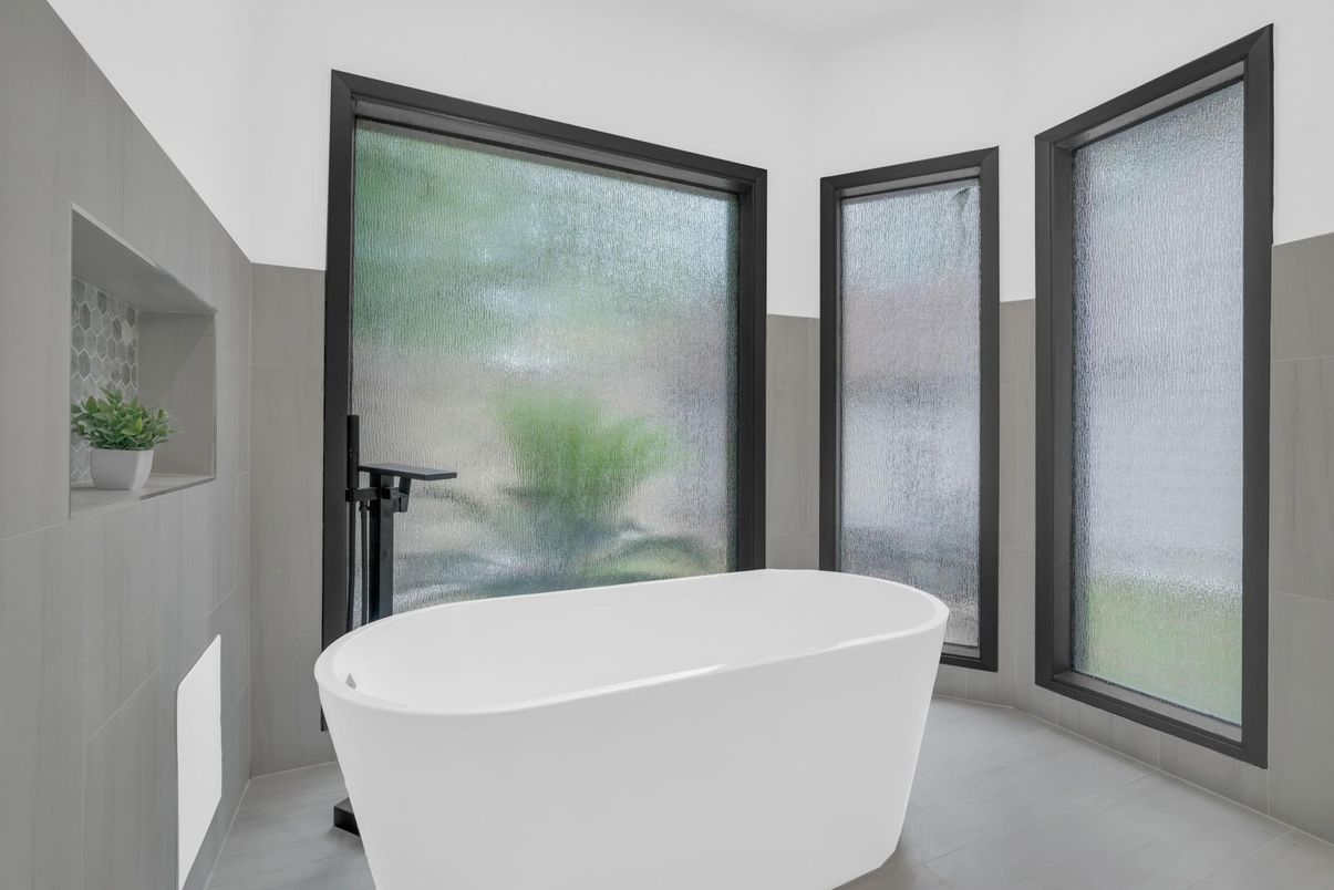 Bathroom, Free Standing Baths, Interior