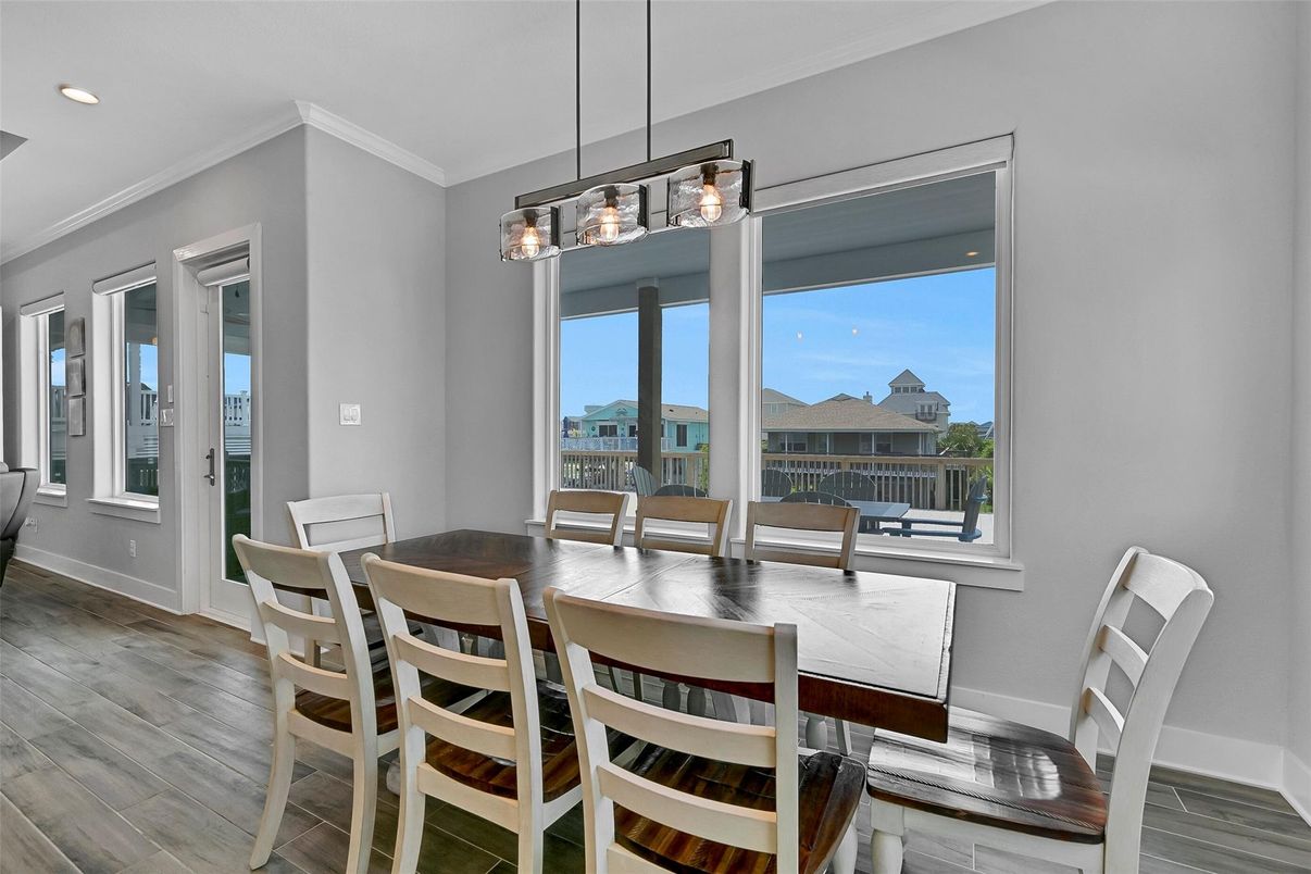 Dining room, Interior, Pendant Lights, Recessed Lighting, Wood Texture Flooring