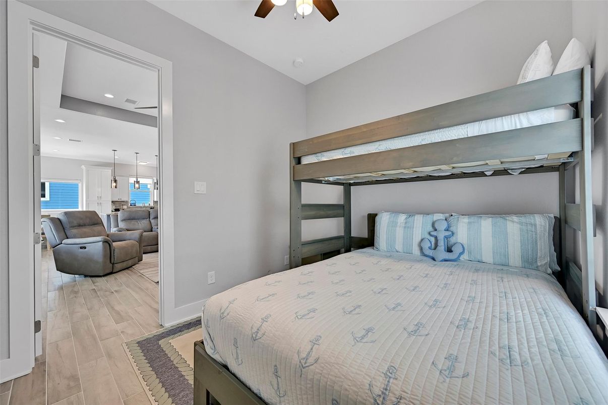 Bedroom, Interior, Pendant Lights, Recessed Lighting, Wood Texture Flooring