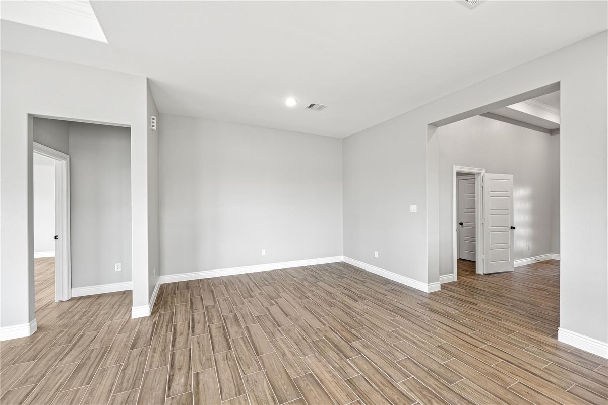 Empty room, Interior, Recessed Lighting, Wood Texture Flooring