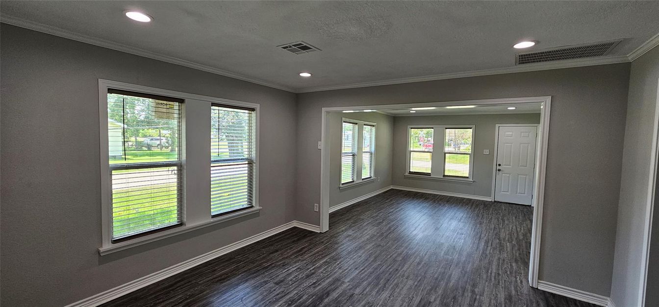 Empty room, Interior, Recessed Lighting, Wood Texture Flooring