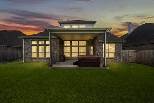 Backyard, Exterior, Hot Tub