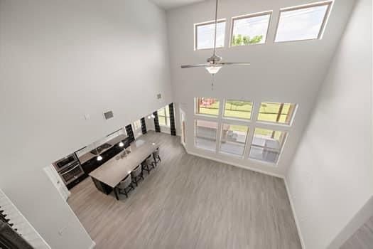 Interior, Recessed Lighting, Wood Texture Flooring