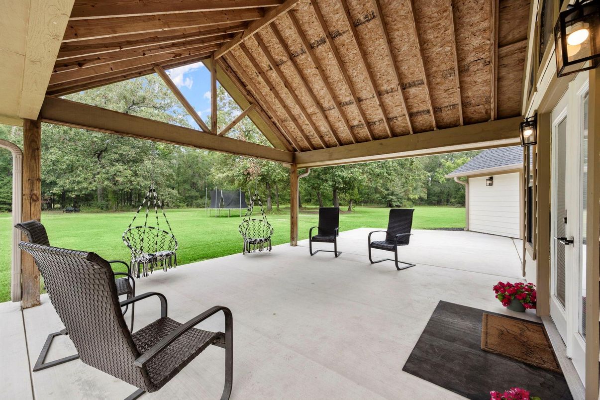 Backyard, Detached Garage, Exterior