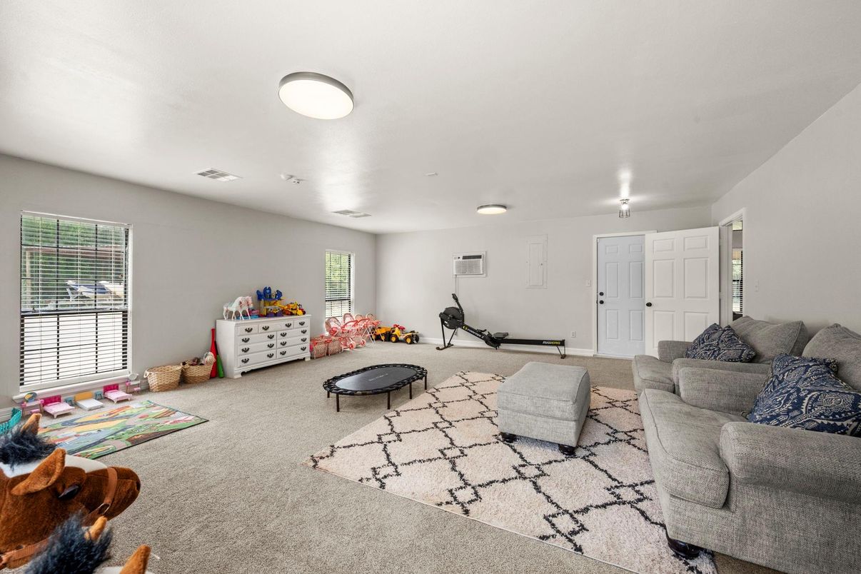Fitness Equipment, Interior, Living room